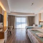 Otel Moon Palace Side