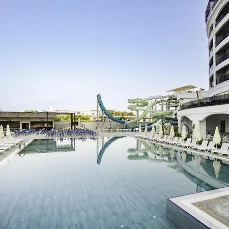 Moon Palace מלון 5*