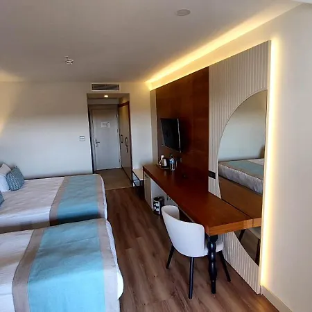 Otel Moon Palace Side