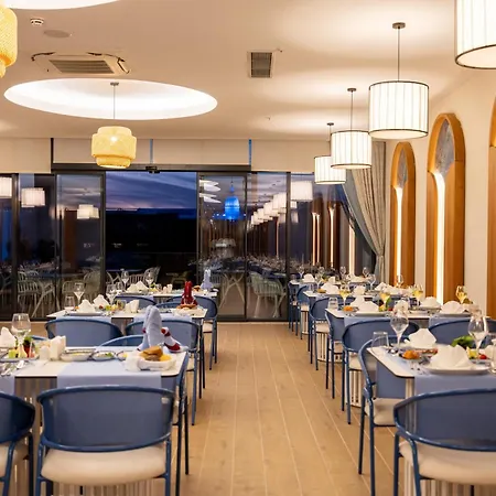 Moon Palace Szálloda 5*