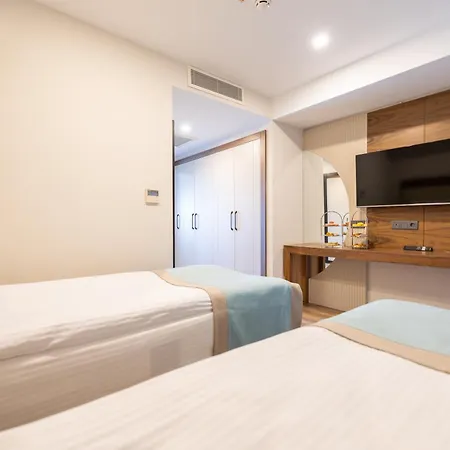 Отель Moon Palace 5*